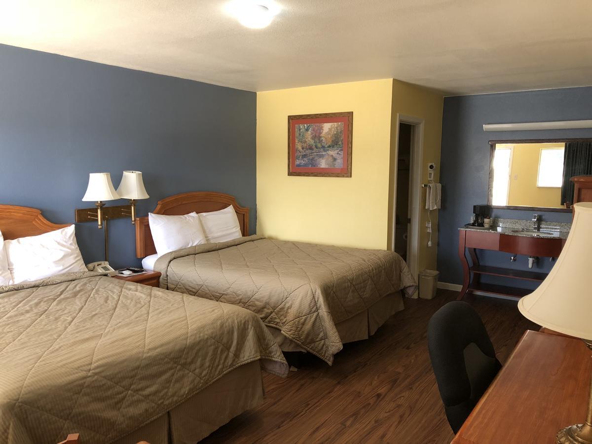 Gold Key Inn Brady Εξωτερικό φωτογραφία