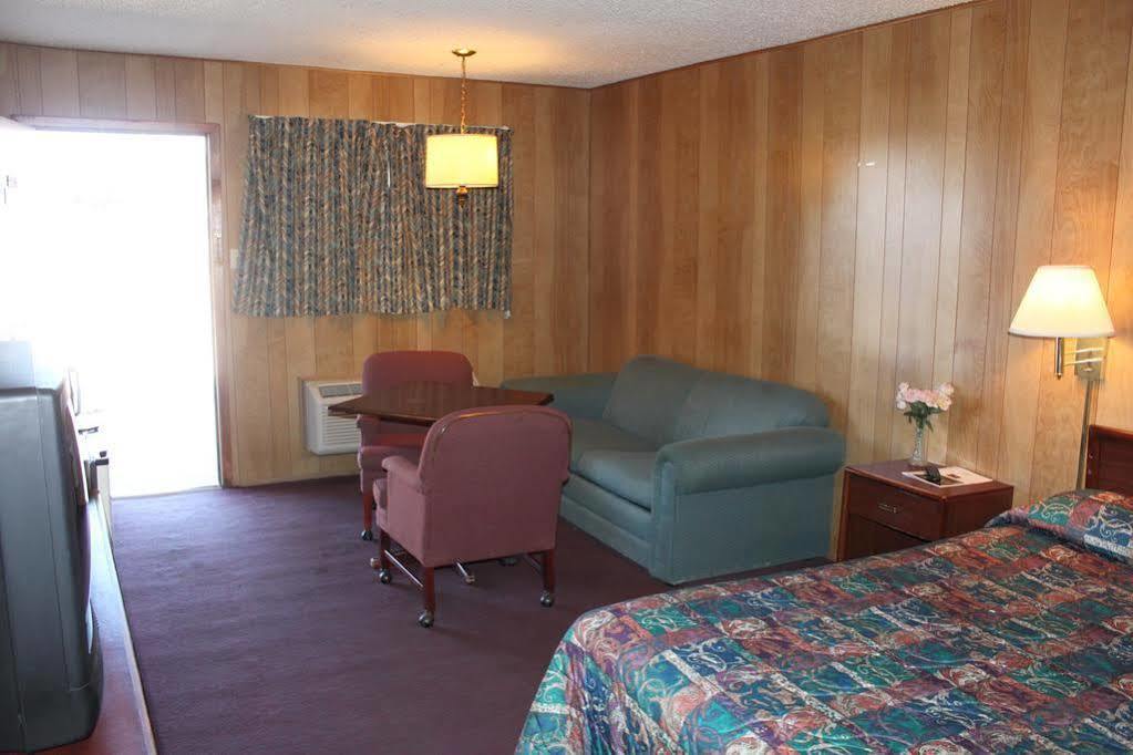 Gold Key Inn Brady Εξωτερικό φωτογραφία